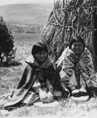 Women of the Washoe Tribe